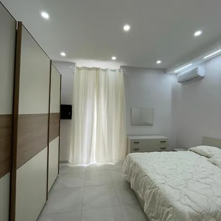 Beautiful House דירה